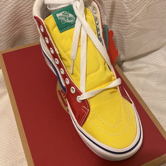 Pair of Vans! - Picture 2 of 4